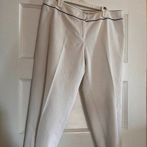 White House/ Black market white lined Capri size 12 with black piping at waist
